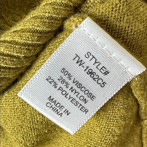 V-Neck High-Low Cashmere Feel Sweater - Lime - Picture 7 of 7